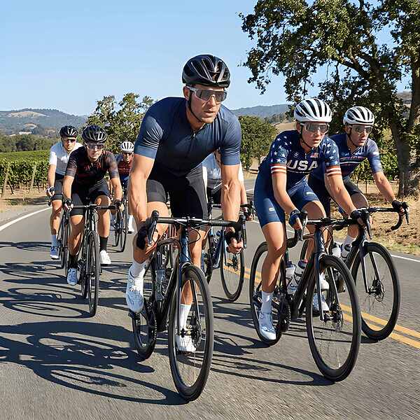 Adaptive Sportbrille mit Lichtanpassung | SUNGLIX